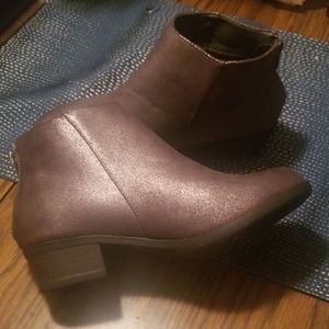Justfab size 8.5 wide width ankle boots